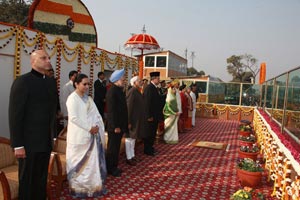The Chief Guest President of the Republic of Indonesia, Dr. H. Susilo Bambang Yudhoyono, the first lady, Mrs. Hj. Ani Bambang Yudhoyono, the President, Smt. Pratibha Devisingh Patil, the Vice President, Shri Mohd. Hamid Ansari, the Prime Minister, Dr. Manmohan Singh and other dignitaries at the saluting dais at Rajpath during the 62nd Republic Day Parade-2011, in New Delhi on January 26, 2011.