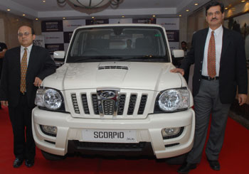 General Manager Gaurav Saxena (Left) and Senior Vice President Arun Malhotra at the launch of new Scorpio in New Delhi